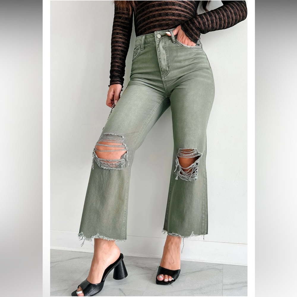 Vervet Doyle High Rise 90s Vintage Crop Flare Jeans in Olive Size 27